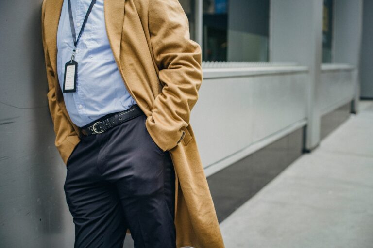 Manteau en laine pour homme : bien lire l&rsquo;étiquette avant d&rsquo;acheter cet hiver